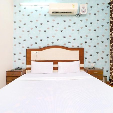Spot On 43045 Hotel Vivek Plaza Shāhpur Exterior foto