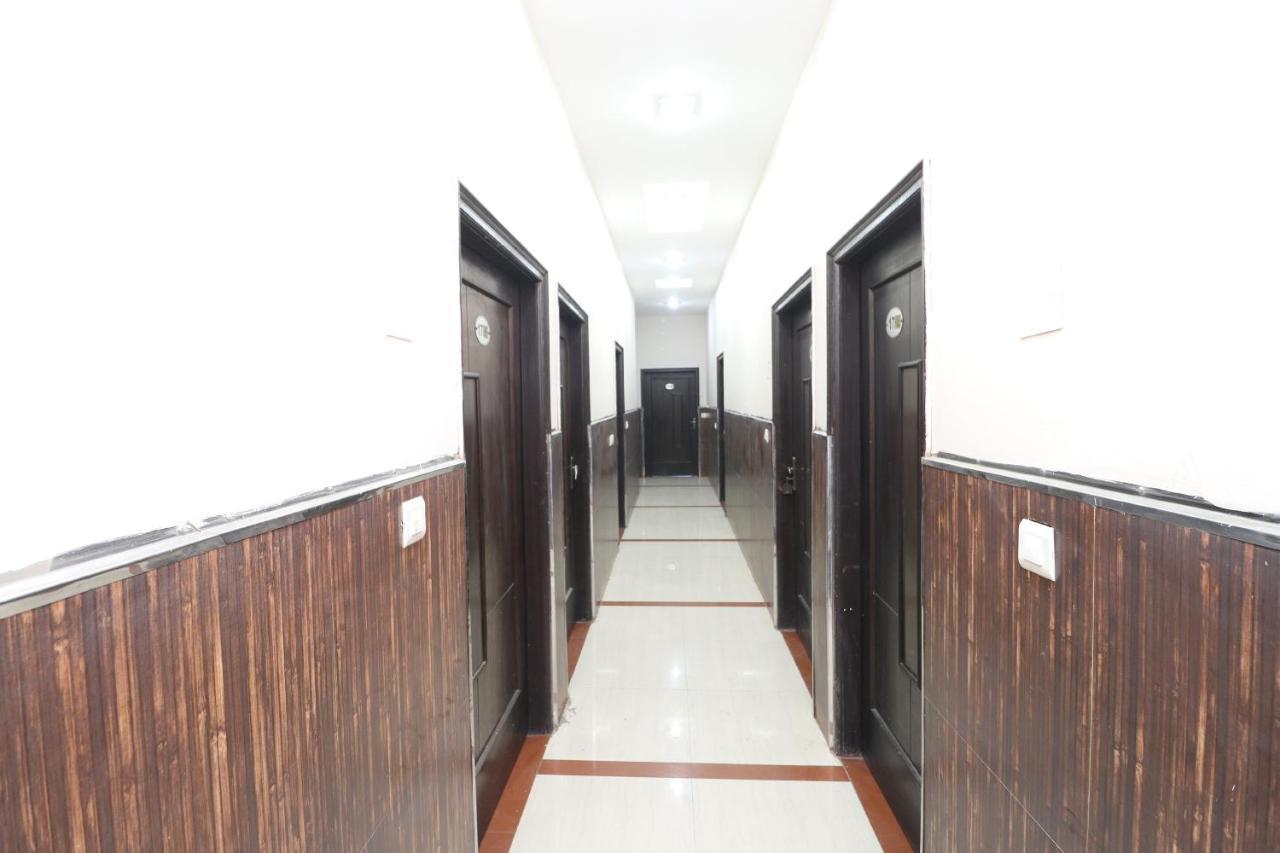 Spot On 43045 Hotel Vivek Plaza Shāhpur Exterior foto