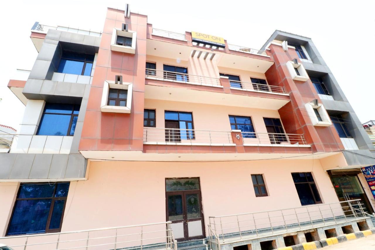 Spot On 43045 Hotel Vivek Plaza Shāhpur Exterior foto