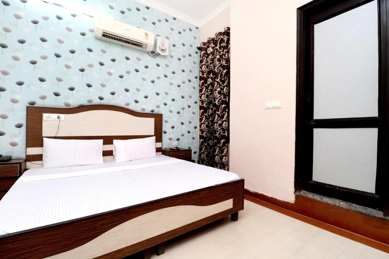 Spot On 43045 Hotel Vivek Plaza Shāhpur Exterior foto